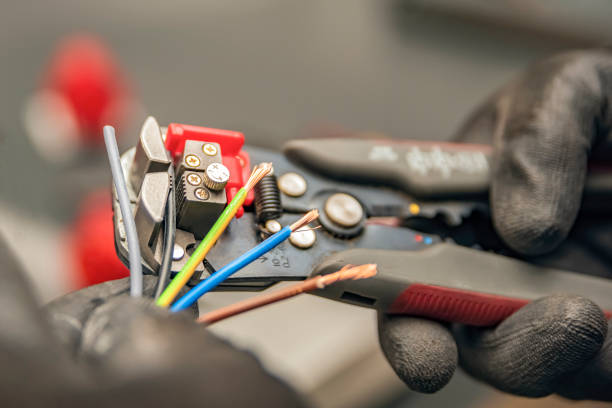 Best Circuit Breaker Repair  in Moody, TX